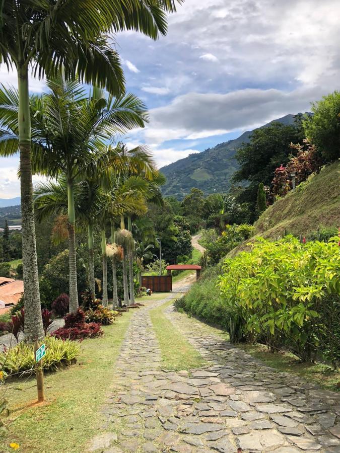 Finca Hotel Tierra Verde Girardota Kültér fotó